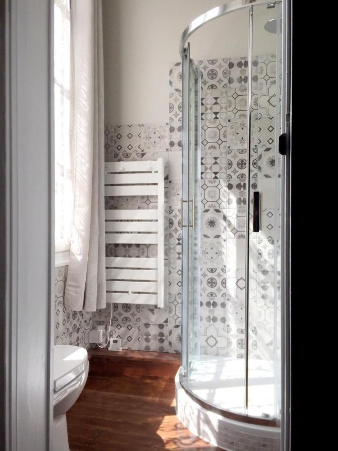 Quai Des Fleurs Bed & Breakfast Saint-Savinien Exterior photo