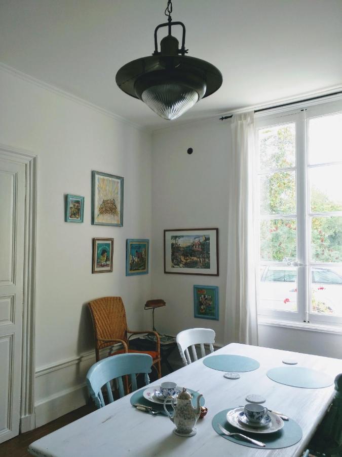 Quai Des Fleurs Bed & Breakfast Saint-Savinien Exterior photo